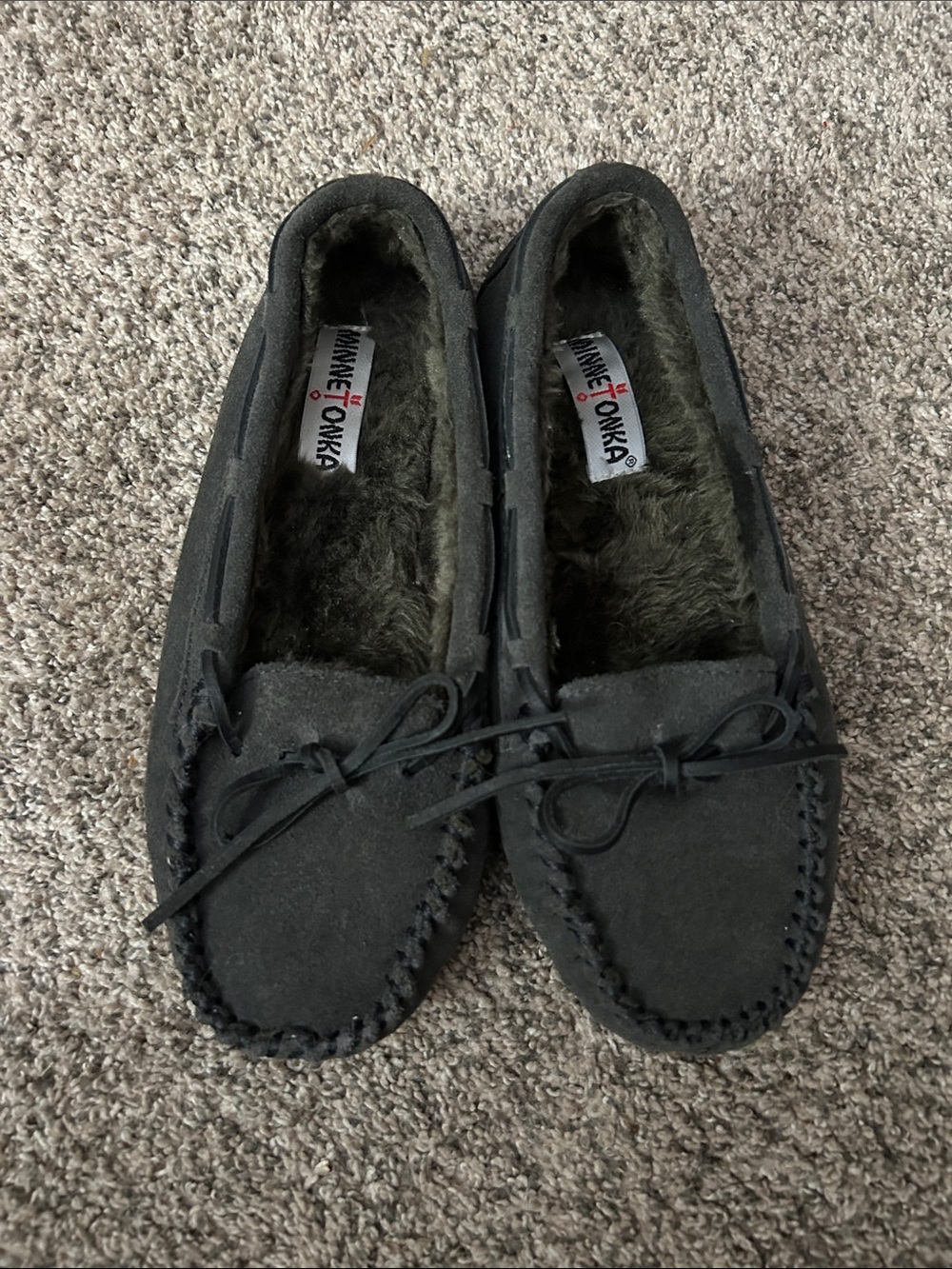 Minnetonka Women’s Black Suede Moccasin Slippers with Plush Lining, Size 9
